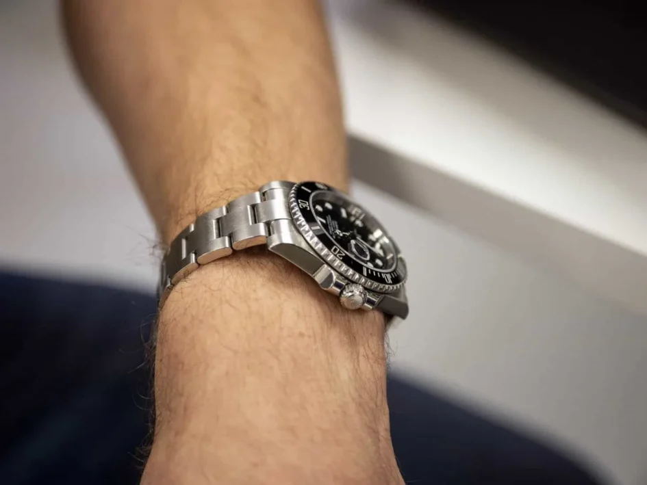 Rolex Submariner ranteessa - Tyyliniekka